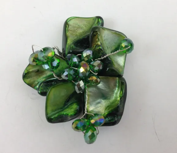 Dyed Pearl Custer Brooch  wire formed