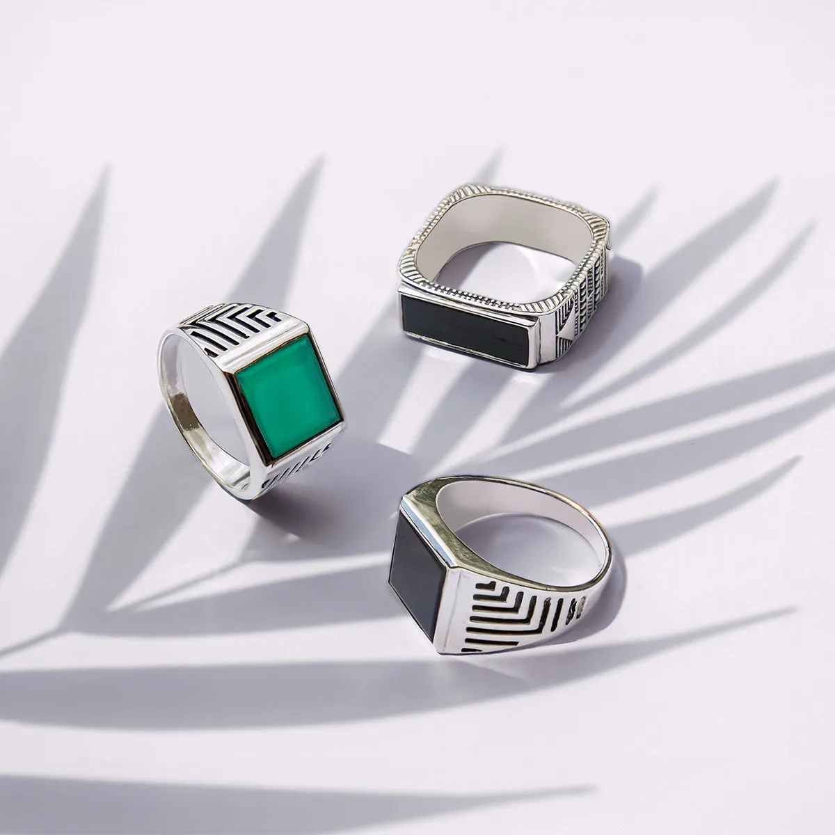 Sacred Universe Men's Signet Ring - Green Onyx