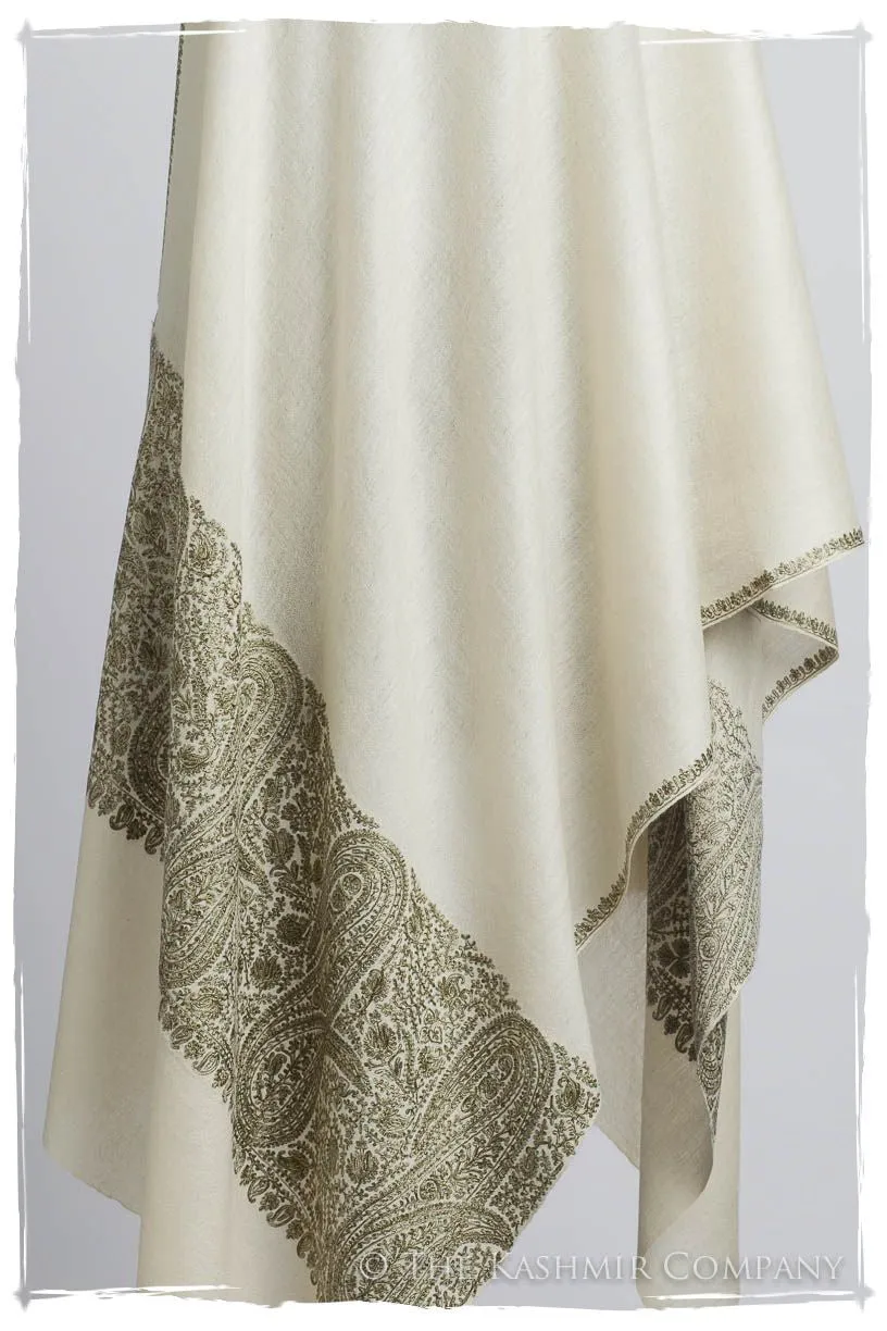 The Sophistiqué Ivoire Vignoble Empress Paisley Shawl